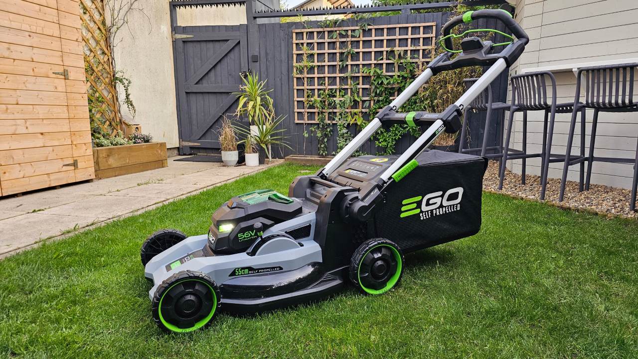 8 Best Lightweight Lawn Mowers in 2026
