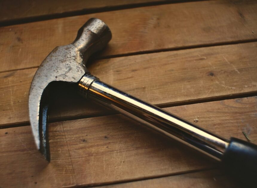 8 Best Claw Hammers for Framing in 2026