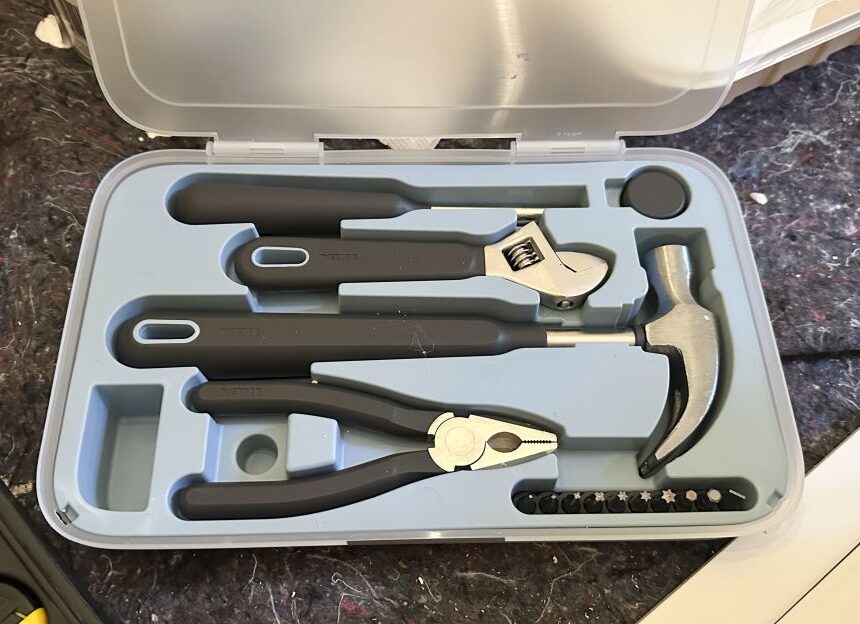 8 Best Hand Tools for Apartment Living in 2026